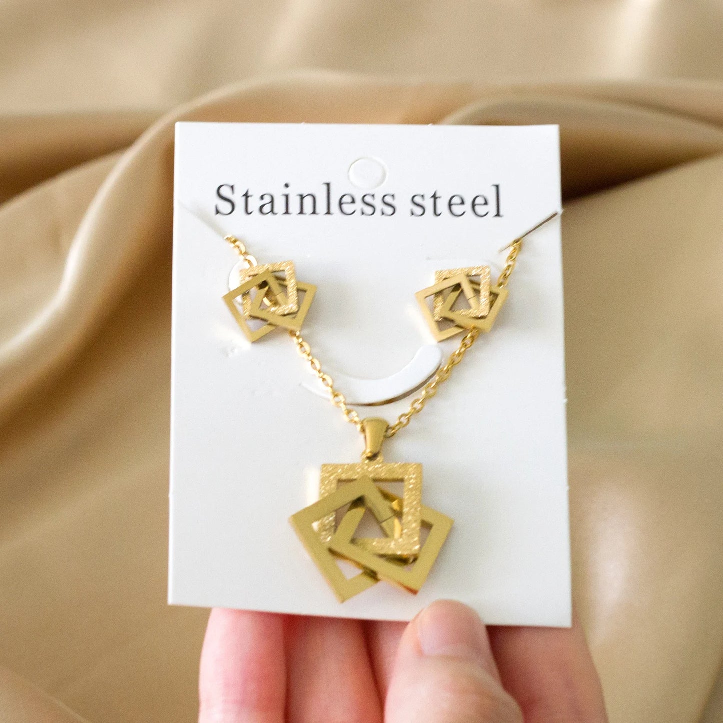 Trendy Jewelry Set Stainless Steel Silver/Gold Color Woman/Men Wholesale Heart Pendant Necklace Earings Bridal Sets