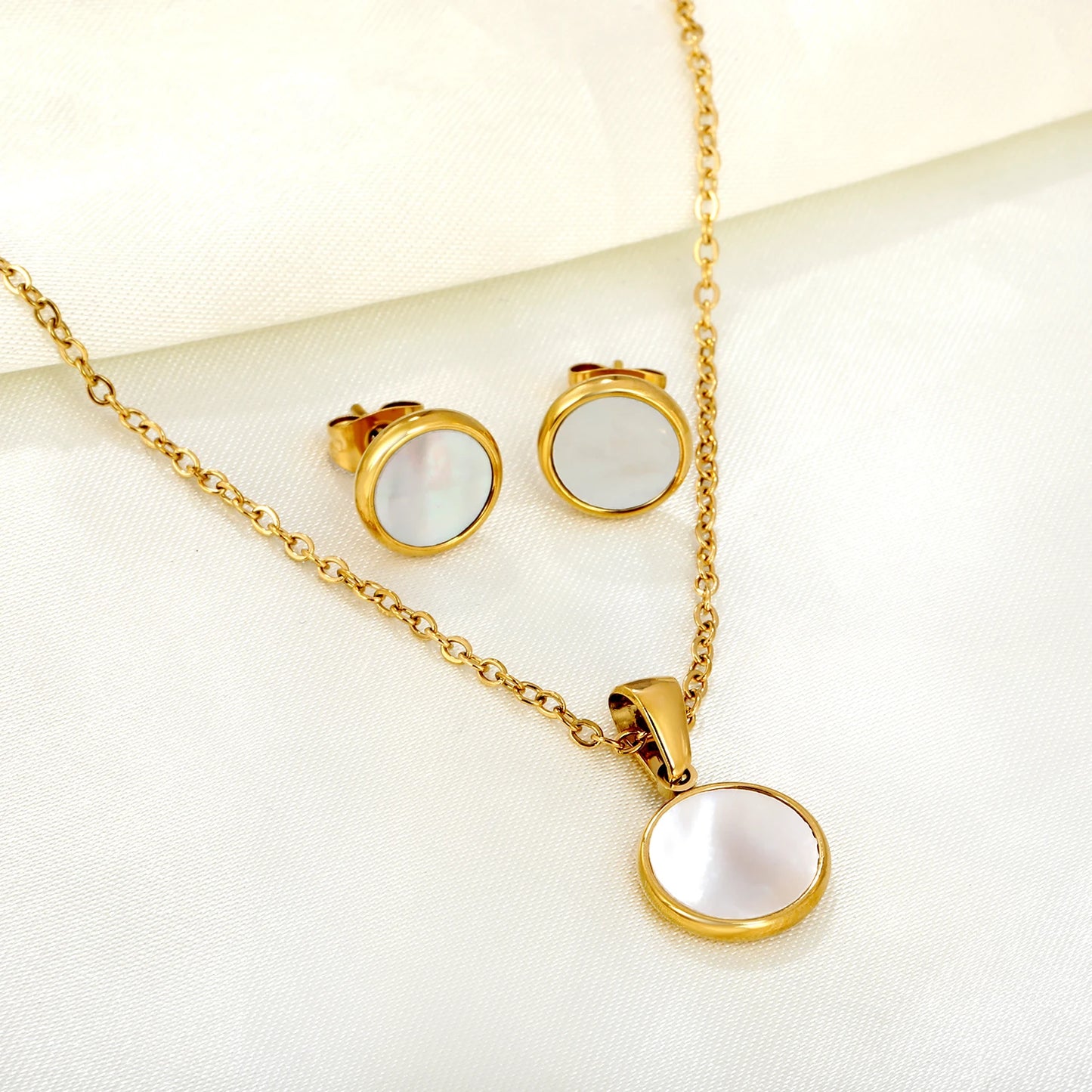 Clearly Shell Pendant Necklace Earrings Woman/Girls Stainless Steel Round Shape Charm Jewelry Set for Wedding Party